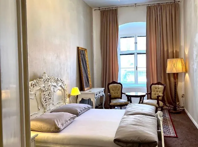 Csaky Palace Apartman *